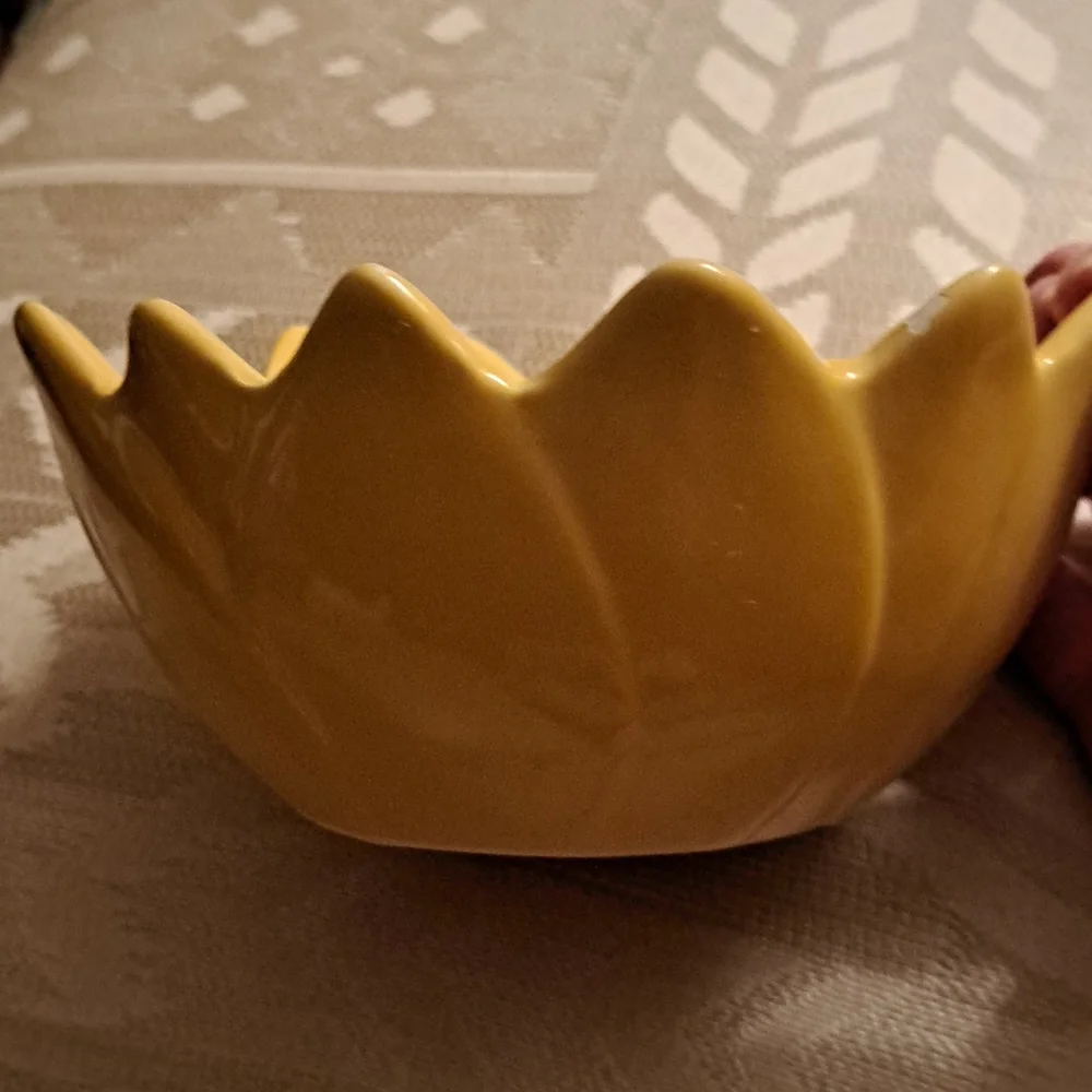 Sunflower bowl - Picture 2 of 4